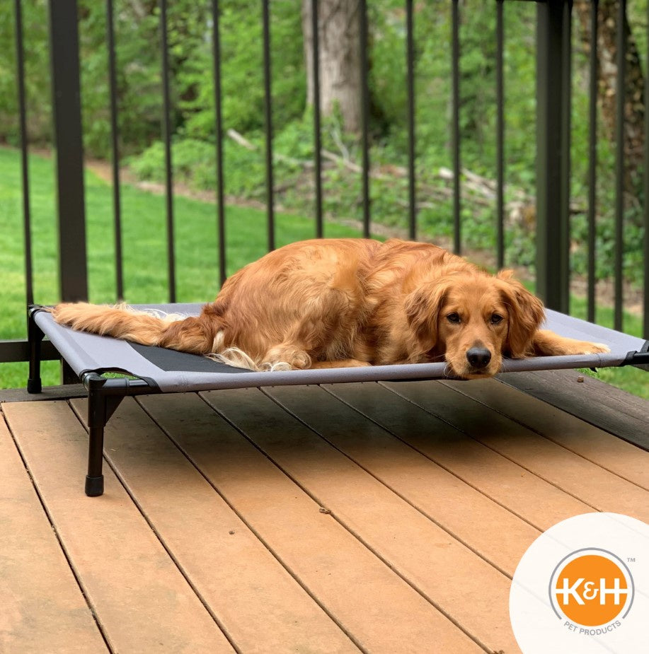 K&H Elevated Pet Bed - Red