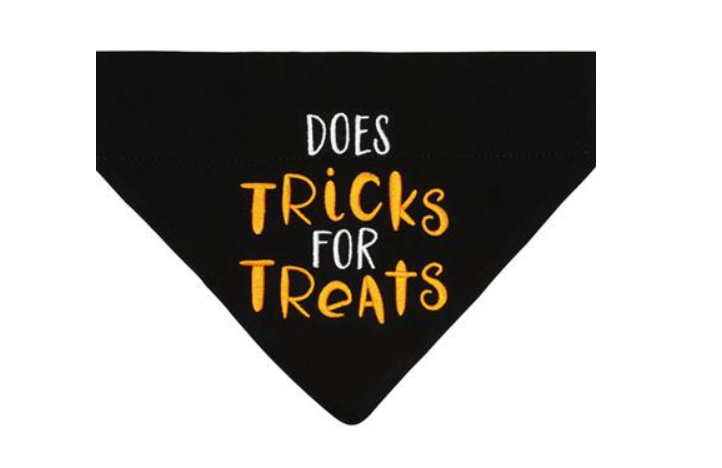 Pearhead "Does Tricks for Treats" bandana