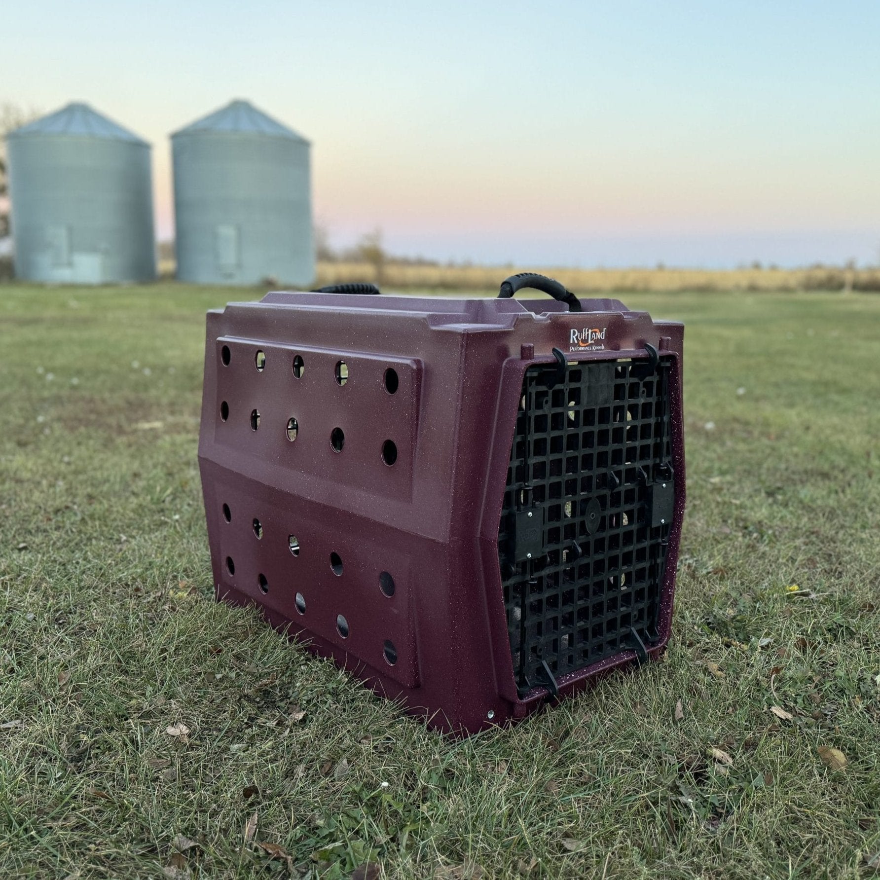 PRE-ORDER Ruff Land Performance Kennel - Merlot